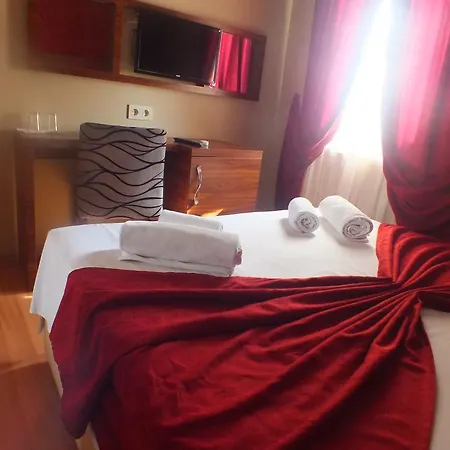 Somya Hotel *